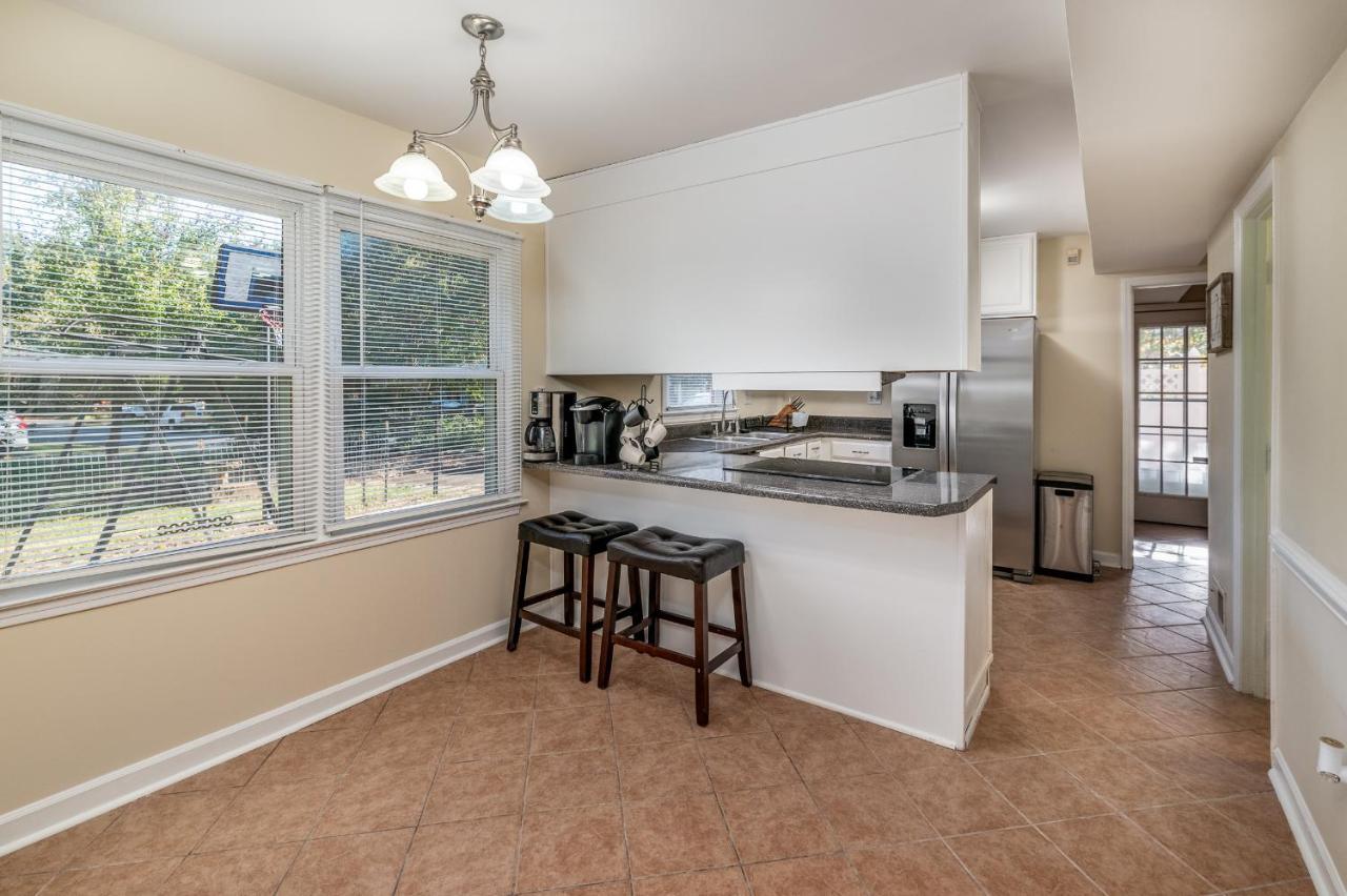 Centrally Located Spacious Abode ชาร์ล็อต ภายนอก รูปภาพ