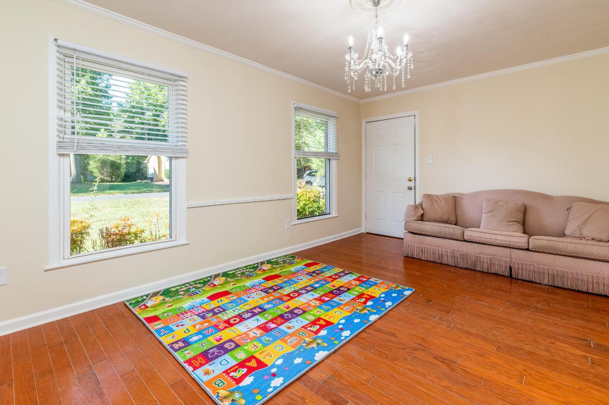 Centrally Located Spacious Abode ชาร์ล็อต ภายนอก รูปภาพ